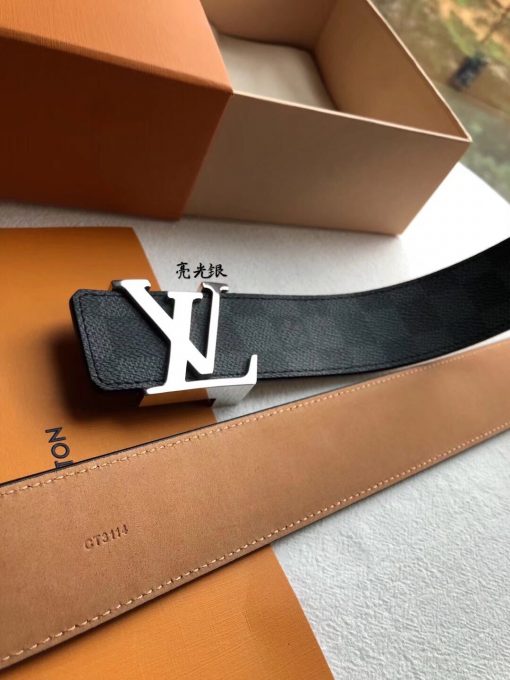 LV Initiales Belt 40 mm. Original Quality Belt including gift box, care book, dust bag, authenticity card. This LV Initiales 40mm Reversible Belt combines plain calf leather with the House’s iconic Damier Cobalt canvas to supply a choice of styles. The plain leather side is perfect for business occasions, while the reverse’s Damier or Monogram canvas creates a more urban feel. | CRIS&COCO Authentic Quality Designer Bags and Luxury Accessories