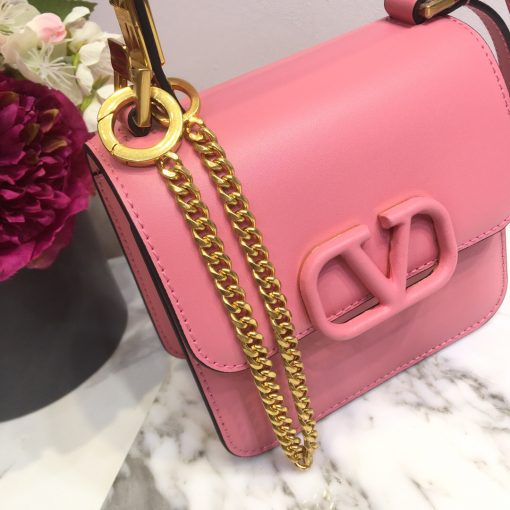 Valentino Garavani VSLING leather shoulder bag.