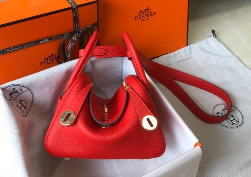 HERMÈS Mini Lindy. High-end quality bag including gift box, literature, dust bag, authenticity card. Maison HERMÈS is elevating the Lindy, with the introduction of the new Mini and is joining the holy Trinity, the Birkin, Kelly, and Constance.| CRIS AND COCO Authentic Quality Luxury Accessories