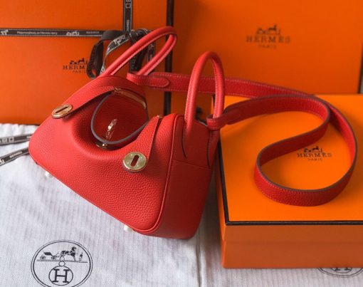 HERMÈS Mini Lindy. High-end quality bag including gift box, literature, dust bag, authenticity card. Maison HERMÈS is elevating the Lindy, with the introduction of the new Mini and is joining the holy Trinity, the Birkin, Kelly, and Constance.| CRIS AND COCO Authentic Quality Luxury Accessories