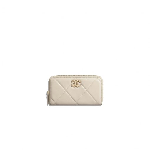 CHANEL 19 Long Zipped Wallet.  Original Quality Wallet including gift box, care book, dust bag, authenticity card. This wallet is practical and amazing; perfect to hold paper money, credit cards and coins. | CRIS&COCO | High quality designer bags and luxury accessories