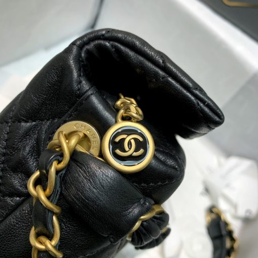 CHANEL Crumpled Lambskin Small Hobo. What’s not to be liked about the CC Wrapped Handle Bag? It looks classic thanks to the puffy diamond quilting. It comes with CC logo in vintage gold hardware. It’s a stunning and a new type of Handle Bag. The most impressive detailing is the handle. This handle is wrapped with leather and hardware, but do notice the top design. | CRIS&COCO Authentic Quality Designer Bags and Luxury Accessories