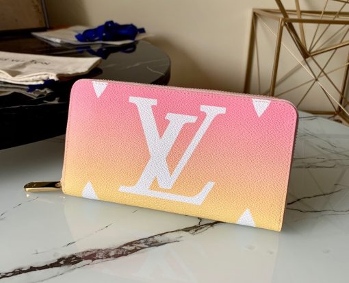 LOUIS VUITTON Zippy Wallet