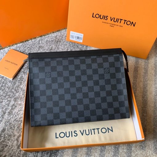 LOUIS VUITTON Pochette Voyage