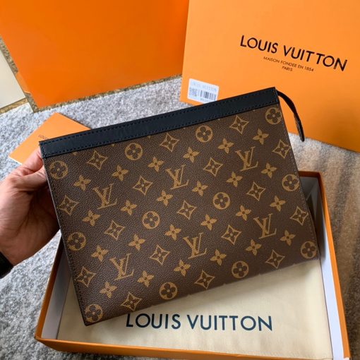 LOUIS VUITTON Pochette Voyage