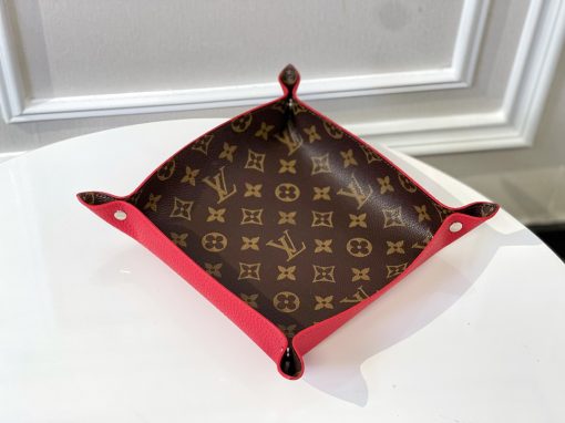 LOUIS VUITTON Monogram Change Tray.