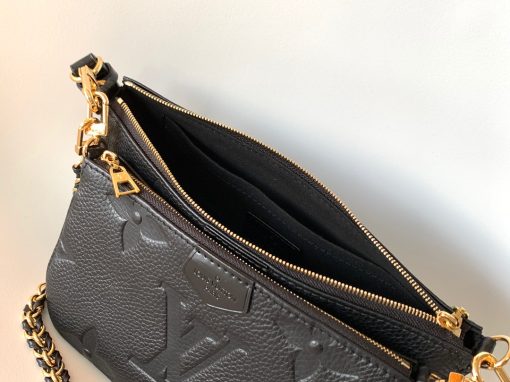 LOUIS VUITTON Multi Pochette Accessoires.