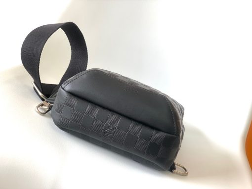 LOUIS VUITTON Avenue Sling Bag.