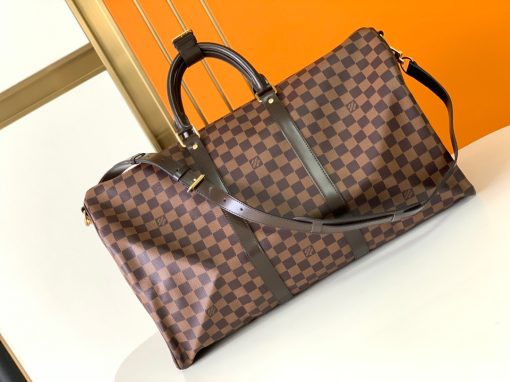 LOUIS VUITTON Keepall Bandoulière.