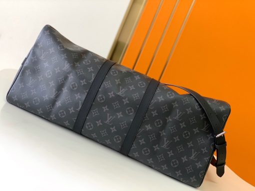 LOUIS VUITTON Keepall Bandoulière.