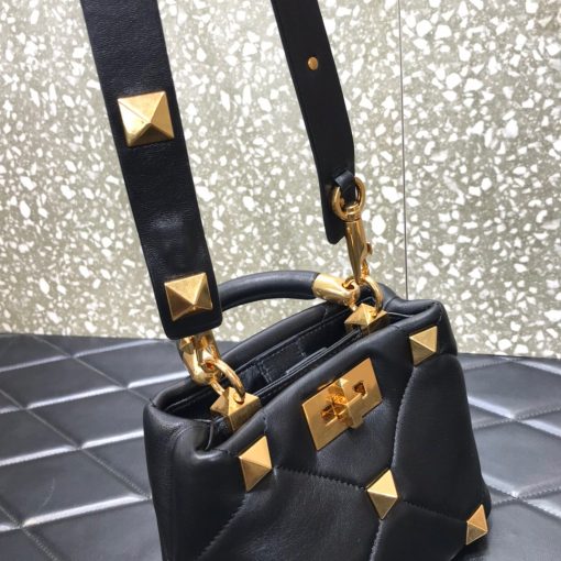 VALENTINO GARAVANI Roman Stud the Handle Bag.