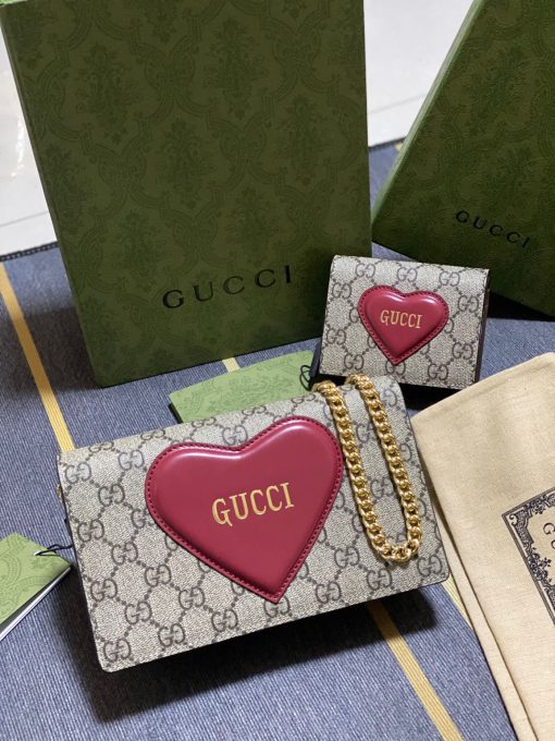 GUCCI GG Supreme Canvas Heart Logo Bag.