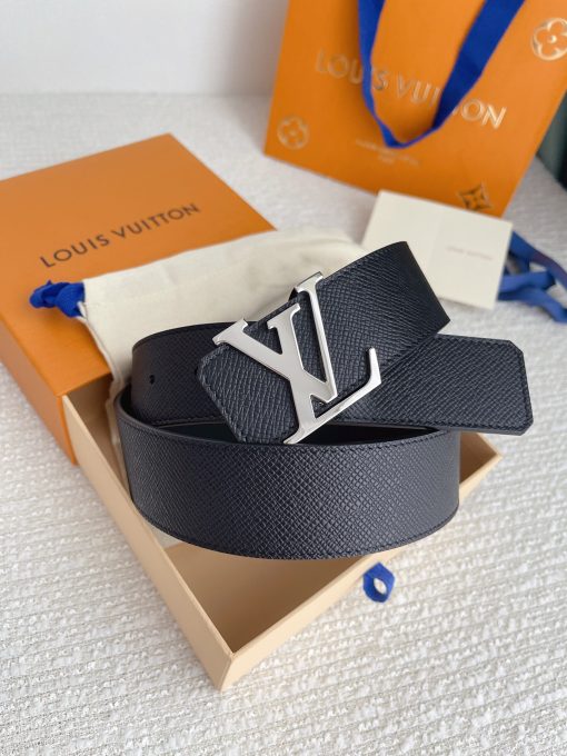 LOUIS VUITT0N LV Initiales 40mm Belt.