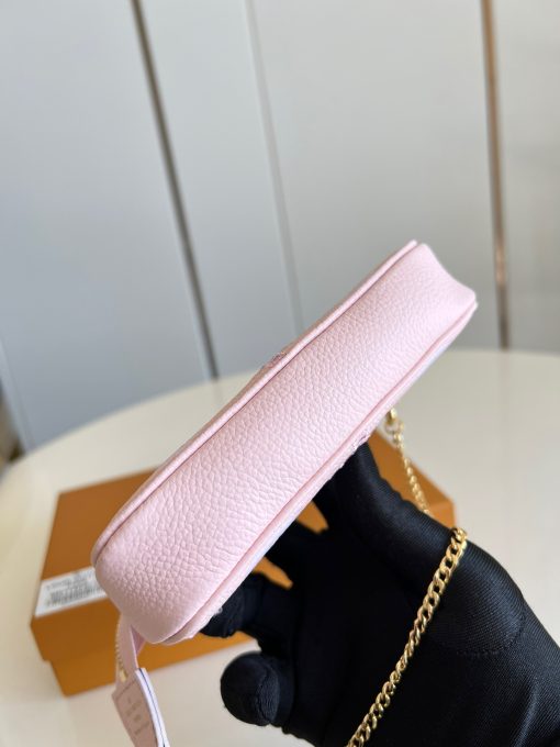 LOUIS VUITTON Mini Pochette Accessoires- Monogram Empreinte Broderies.