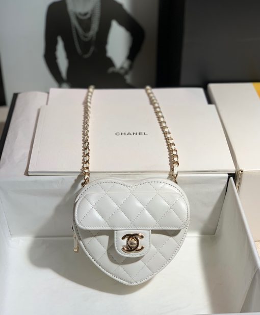 CHANEL Heart Clutch With Chain