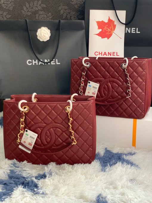 CHANEL Grand Shopping Tote (GST).