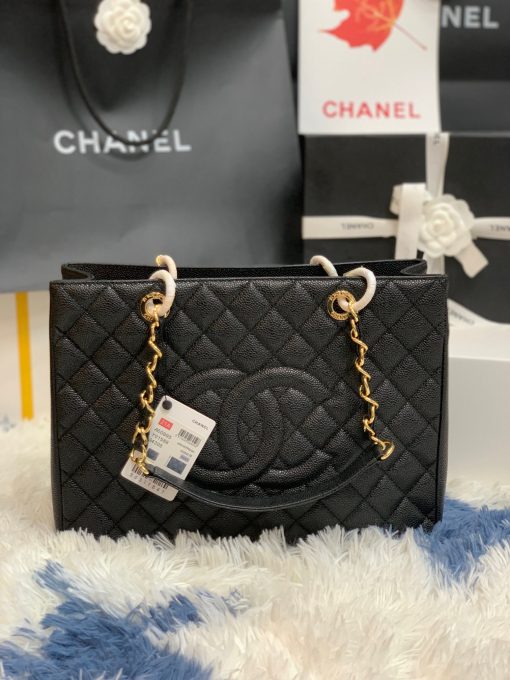 CHANEL Grand Shopping Tote (GST).