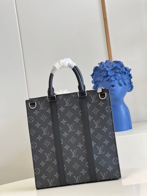 LOUIS VUITTON Sac Plat Cross.