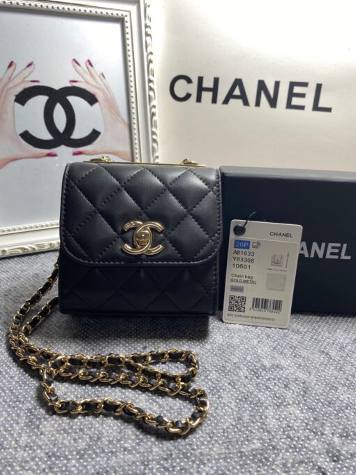 CHANEL Mini CC Clutch with Chain. Authentic Quality Clutch with literature, dust bag, box, CHANEL fabric flower, and authenticity card. This trendy CHANEL CC Clutch with Chain is crafted from quilted lambskin leather, features woven-in leather chain strap, logo metal plate, and aged gold-tone hardware. Its turn-lock closure opens to a black fabric interior with slip pockets. | CRIS&COCO Authentic Quality bags and Accessories