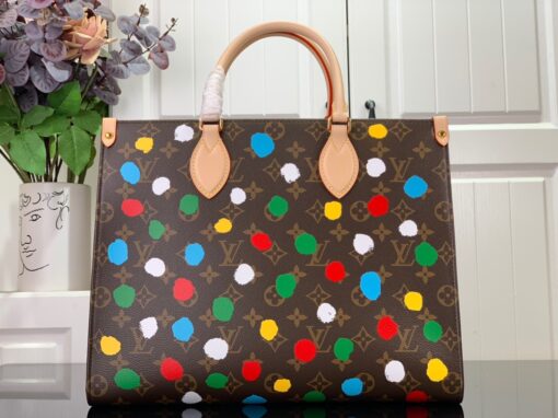 LV X YK Onthego MM. Original Quality Bag including gift box, care book, dust bag, authenticity card. As part of the major new Louis Vuitton x Yayoi Kusama collaboration, the LVxYK OnTheGo MM features an eye-catching print based on the eminent Japanese artist’s signature dots. Monogram canvas is adorned with multicolored dots painstakingly reproduced from a trunk that Kusama painted a decade ago after her first collaboration with the House. A body-friendly bag that makes an upbeat artistic statement. | CRIS&COCO Authentic Quality Designer Bag and Luxury Accessories