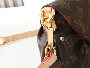 Sunset Handbag. Authentic quality luxury bag crafted in genuine leather comes with authenticity card, dust bag and gift bag. Timeless Elegance, Effortless Versatility. Lovers of the iconic Sunset handbag will be enchanted by this new edition in timeless Monogram coated canvas. Its vintage-inspired silhouette is elegantly accented with smooth leather and refined gold-toned hardware, including a signature tuck lock. Designed for versatility, it can be worn cross-body with the additional leather strap, styled over the shoulder, or carried gracefully by hand. Spacious enough to hold daily essentials, including a long wallet, this piece seamlessly blends classic charm with modern practicality. | PURSE POP UP LIVE Sunset Handbag. Authentic quality luxury bag crafted in genuine leather comes with authenticity card, dust bag and gift bag. Timeless Elegance, Effortless Versatility. Lovers of the iconic Sunset handbag will be enchanted by this new edition in timeless Monogram coated canvas. Its vintage-inspired silhouette is elegantly accented with smooth leather and refined gold-toned hardware, including a signature tuck lock. Designed for versatility, it can be worn cross-body with the additional leather strap, styled over the shoulder, or carried gracefully by hand. Spacious enough to hold daily essentials, including a long wallet, this piece seamlessly blends classic charm with modern practicality.