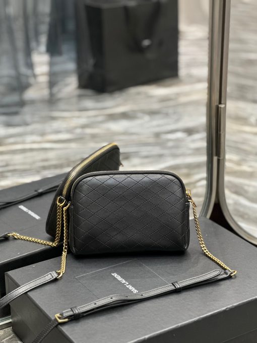 SAINT LAURENT Gaby Chain Pouch. Original Quality Bag including gift box, care book, dust bag, authenticity card. Crafted from lambskin leather this Gaby zipped pouch decorated with the Cassandre and Carré-quilted overstitching.