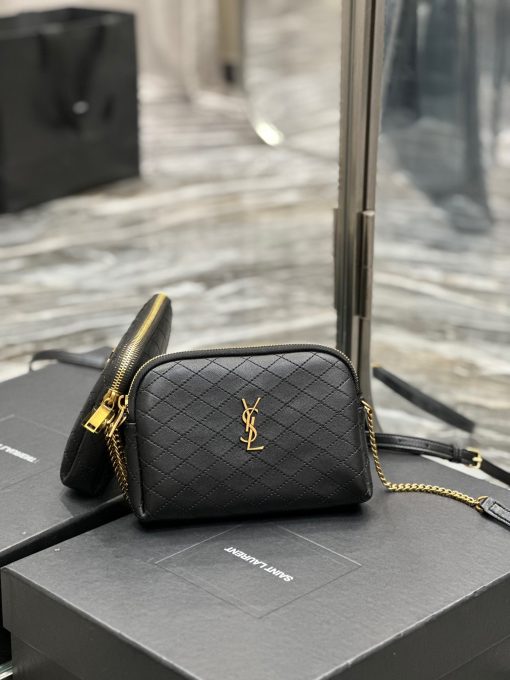 SAINT LAURENT Gaby Chain Pouch. Original Quality Bag including gift box, care book, dust bag, authenticity card. Crafted from lambskin leather this Gaby zipped pouch decorated with the Cassandre and Carré-quilted overstitching.