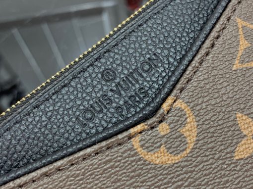 LOUIS VUITTON Pallas Clutch Bag. Original Quality Bag including gift box, care book, dust bag, authenticity card. It’s covered in Monogram Canvas and has multiple carry options like on your shoulder or even cross body. Make use of the leather strap or the golden chain. Use it as a Wallet on Chain bag, it’s just ideal for the evenings or when you want to carry a small but gorgeous handbag. Also, it matches to every casual outfit. This Clutch Bag is refined with golden color metallic pieces; it comes with zipped central compartment and an exterior front pocket.