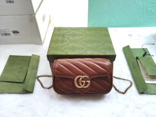 GUCCI GG Marmont Matelassé Super Mini Bag