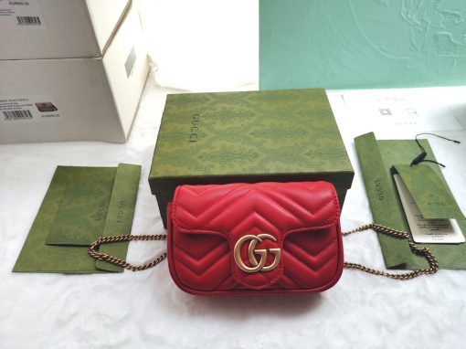 GUCCI GG Marmont Matelassé Super Mini Bag