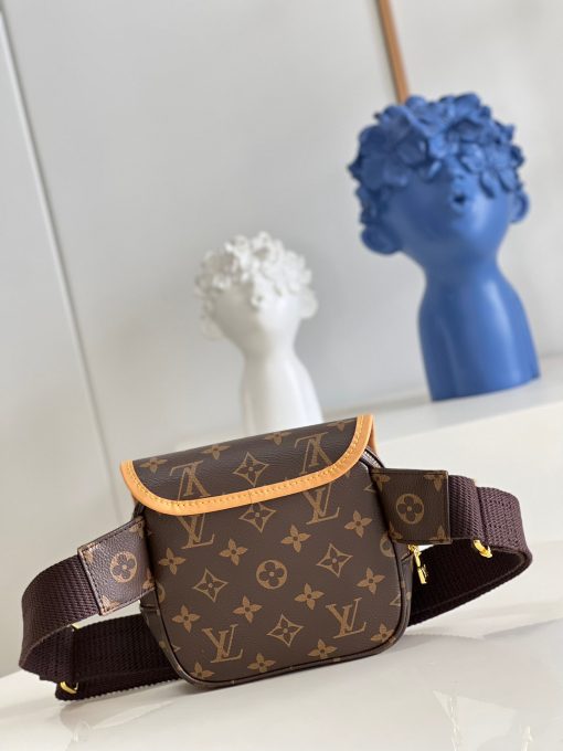 LOUIS VUITTON Bosphore Belt Bag