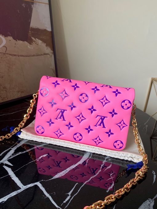 LOUIS VUITTON Pochette Coussin