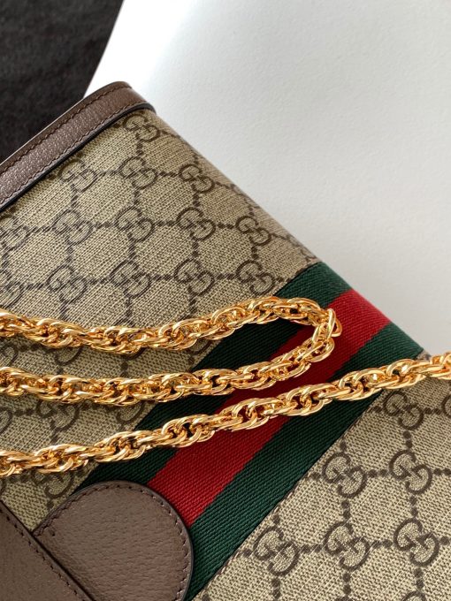 GUCCI Ophidia GG Supreme Chain Strap Shoulder Bag.