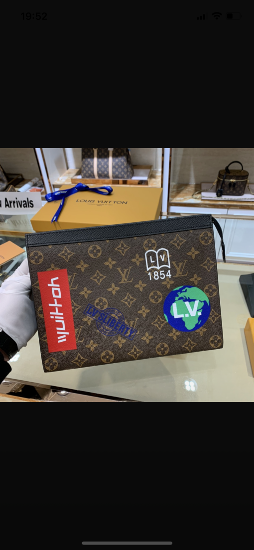 LOUIS VUITTON Pochette Voyage