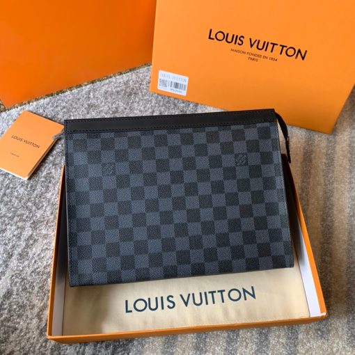 LOUIS VUITTON Pochette Voyage