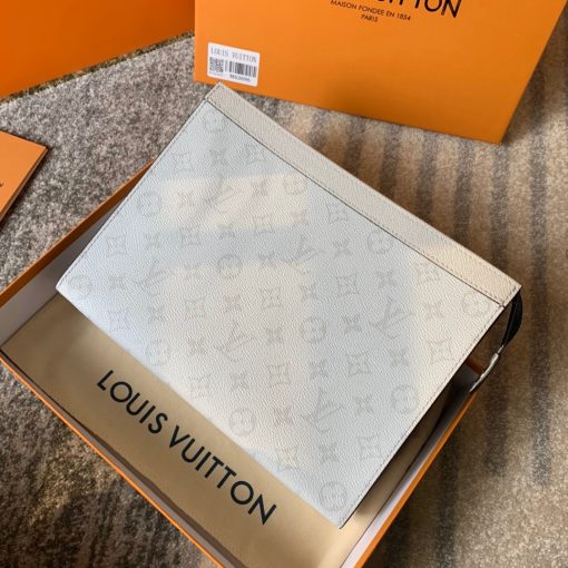 LOUIS VUITTON Pochette Voyage