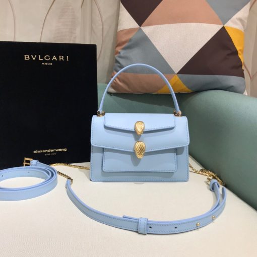 ALEXANDER WANG x BVLGARI Belt Bag. Original Quality Bag including gift box, care book, dust bag, authenticity card. The belt bag is a dream to style, as it features two detachable straps and a detachable handle and can be worn on the waist, as a crossbody bag, as a clutch or over the shoulder. BVLGARI and ALEXANDER WANG have reprised Serpenti Through The Eyes of ALEXANDER WANG for 2020, with the exciting addition of two brand new bags. While the two in-demand fashion houses may not reveal themselves to be the most obvious collaborators at a superficial glance, they have nonetheless merged to produce their latest capsule collection infusing allure with innovation.