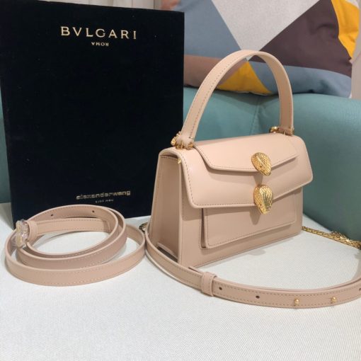 ALEXANDER WANG x BVLGARI Belt Bag. Original Quality Bag including gift box, care book, dust bag, authenticity card. The belt bag is a dream to style, as it features two detachable straps and a detachable handle and can be worn on the waist, as a crossbody bag, as a clutch or over the shoulder. BVLGARI and ALEXANDER WANG have reprised Serpenti Through The Eyes of ALEXANDER WANG for 2020, with the exciting addition of two brand new bags. While the two in-demand fashion houses may not reveal themselves to be the most obvious collaborators at a superficial glance, they have nonetheless merged to produce their latest capsule collection infusing allure with innovation.