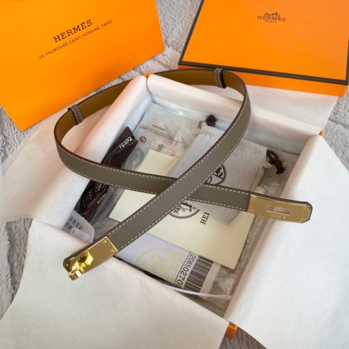 HERMÈS Kelly 18 Belt. Original Quality Belt including gift box, care book, dust bag, authenticity card. The variations of these one size fits all belts change the ways in which they can be worn by adjusting to all sizes while reinterpreting classic Hermes pieces with clever jewel clasps. Thanks to the clever sliding system, this one-size-fits-most belt may be worn at the waist or on the hips.