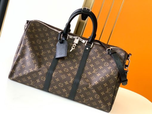 LOUIS VUITTON Keepall Bandoulière.