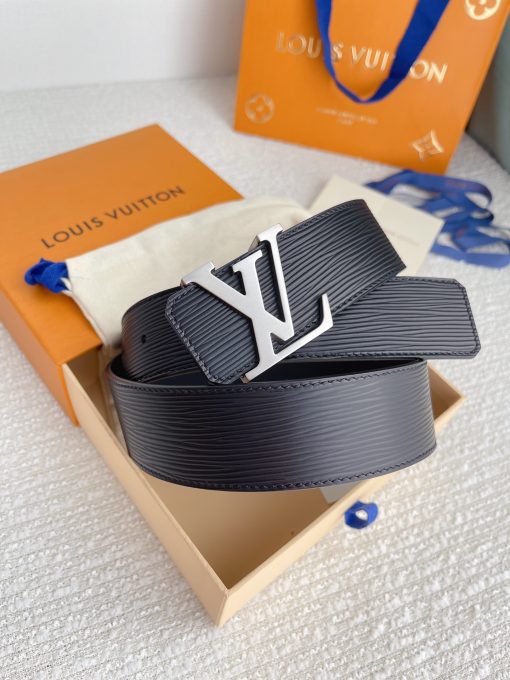 LOUIS VUITT0N LV Initiales 40mm Belt.