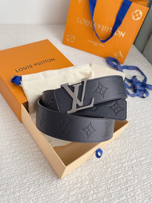 LOUIS VUITT0N LV Initiales 40mm Belt.