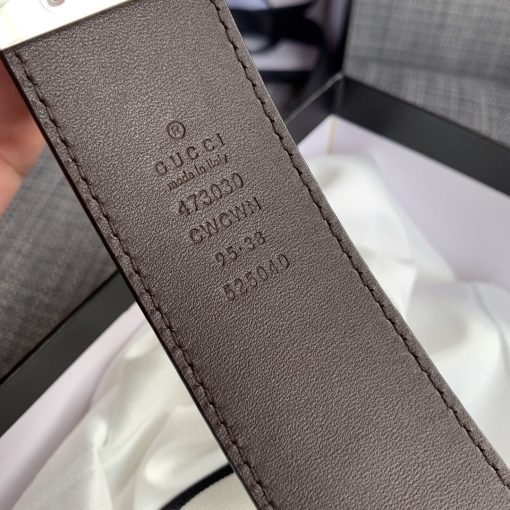 GUCCI Signature GG Logo Leather Belt. Original Quality GUCCI Signature GG Logo Leather Belt including gift box, care book, dust bag, authenticity card. Gucci’s leather Signature belt is subtly patterned with the debossed rhombus motif from the house’s archives. It features a metal-tone metal GG logo plaque and is finished with smooth hand-lacquered edges.