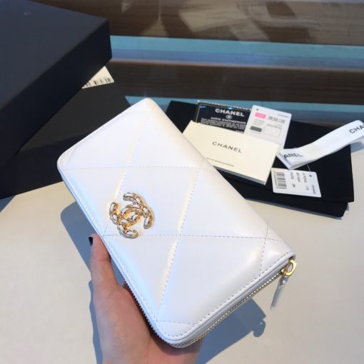 CHANEL 19 Long Zipped Wallet.  Original Quality Wallet including gift box, care book, dust bag, authenticity card. This wallet is practical and amazing; perfect to hold paper money, credit cards and coins.