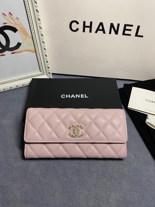 CHANEL CC Logo Flap Wallet. Original Quality Wallet including gift box, care book, dust bag, authenticity card. This latest wallet from CHANEL is crafted in luxurious quilted grained calfskin with a stylish Chanel CC logo. The wallet opens to a leather interior with card slots and a zippered compartment.