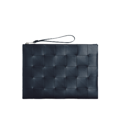 BOTTEGA VENETA Large Intreccio Leather Pouch.  High-End Quality Bag including gift box, care book, dust bag, authenticity card. This stylish zipped pouch from Bottega Veneta is a handy accessory to have. It is expertly crafted from a luxurious leather featuring the signature Intreccio weave. It features a removable wristlet so you can carry it however you desire. It also has a smooth leather interior lining which adds to its fine quality. It closes with a reliable metal zipper that runs across the top. Its multifunctional design makes it an essential addition to any wardrobe.