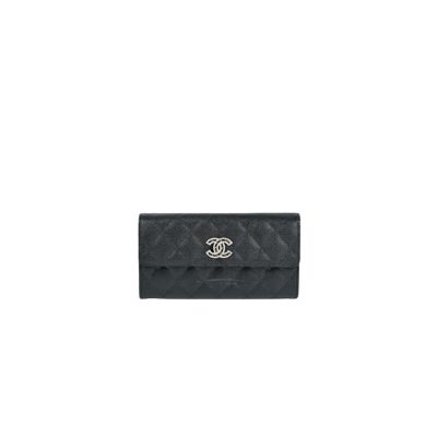 CHANEL CC Logo Flap Wallet. Original Quality Wallet including gift box, care book, dust bag, authenticity card. This latest wallet from CHANEL is crafted in luxurious quilted grained calfskin with a stylish Chanel CC logo. The wallet opens to a leather interior with card slots and a zippered compartment.