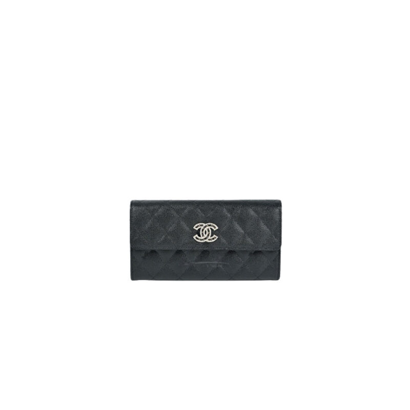 CHANEL CC Logo Flap Wallet. Original Quality Wallet including gift box, care book, dust bag, authenticity card. This latest wallet from CHANEL is crafted in luxurious quilted grained calfskin with a stylish Chanel CC logo. The wallet opens to a leather interior with card slots and a zippered compartment.