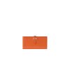 Béarn Wallet: Where Elegance Meets Functionality, Inspired by the Heart of France's South-West. The Béarn pays homage to the enchanting South-West region of France and stands as a distinguished member of a collection that honors various distinctive French regions. This wallet or card holder boasts an elegantly sleek design and is thoughtfully equipped with multiple compartments tailored for organizing credit cards, coins, and bills with ease. Upon closure, a supple leather flap gracefully glides into an iconic "H" shaped clasp, elevating it to a timeless classic. It presents a generous array of leather types and colors, allowing one to harmonize effortlessly with the latest trends in style.