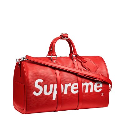 LOUIS VUITTON X SUPREME. Original Quality Bag including gift box, care book, dust bag, authenticity card. Epi leather, introduced 1985, became the first permanent leather collection of Louis Vuitton, and is tanned with plant extracts before dying. The process allows for colors as vibrant as this shade of red to stand out. Introduced in 1930, the Louis Vuitton Keepall was one of the first bags ever made by Louis Vuitton that is still in production today. Supreme debuted in 1994,140 years after Louis Vuitton was founded in Paris. Louis Vuitton’s collaboration with Supreme, dubbed the “coolest streetwear brand in the world right now” by GQ, was first shown at Paris Men’s Fashion Week in January 2017. Both stylish and practical, the Louis Vuitton x Supreme Keepall Bandouliere 45 is the perfect personification of classic LV and the highly sought after Supreme brand of cool.